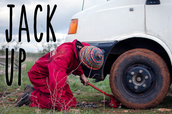 grease-kingpins-jack-up