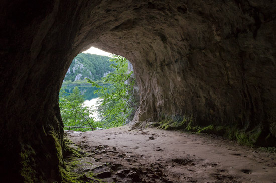 plitvicka-croatia-cave