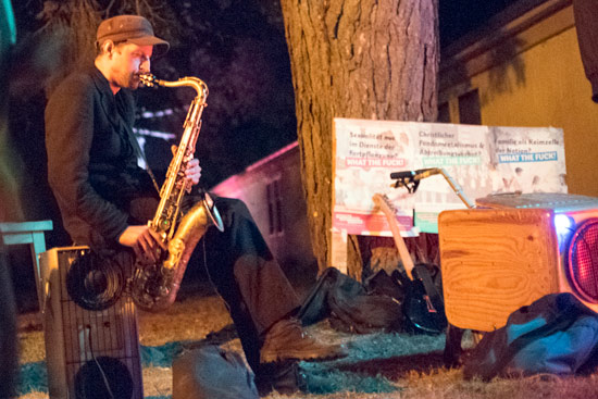 camp-tipsy-berlin-party-sax