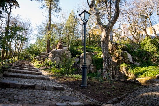 sintra-portugal-walk-to-pena-palace