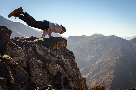 morocco-by-campervan-mountains-walk-me-balancing