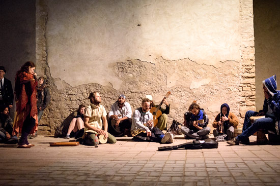 morocco-essaouira-campervan-pirates-zion-crew