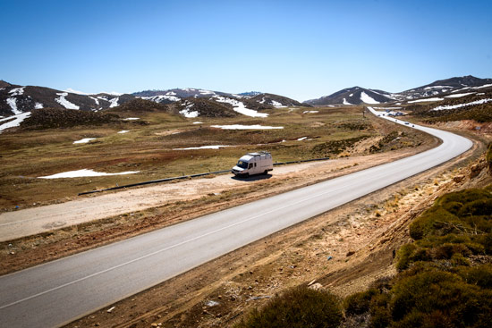 middle-atlas-lake-morocco-campervan-11