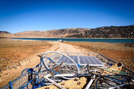 middle-atlas-lake-morocco-campervan-12