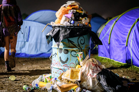 glastonbury-festival-2016-by-campervan-bin-face
